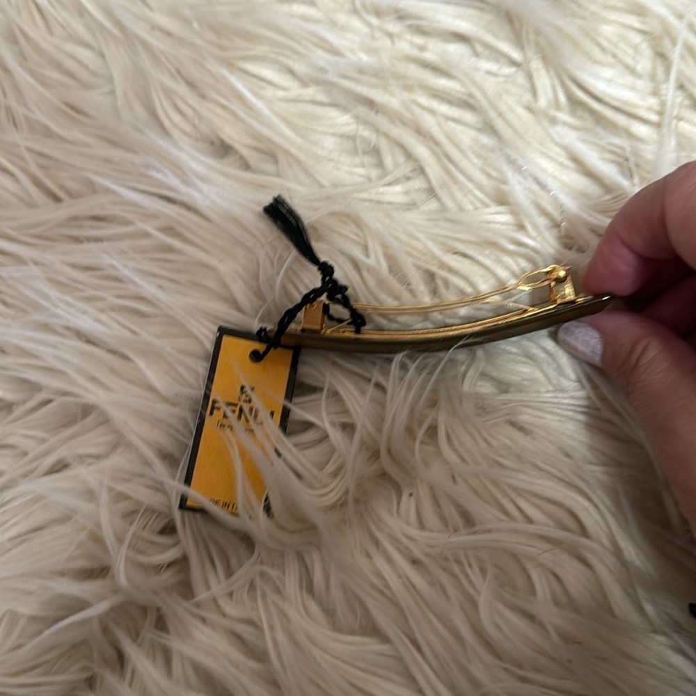 New Fendi hair barrette clip ✨100% Authentic✨ - Picture 4 of 5